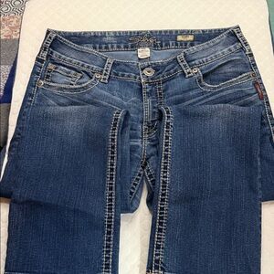 Silver Jeans Suki Capri in Dark Blue